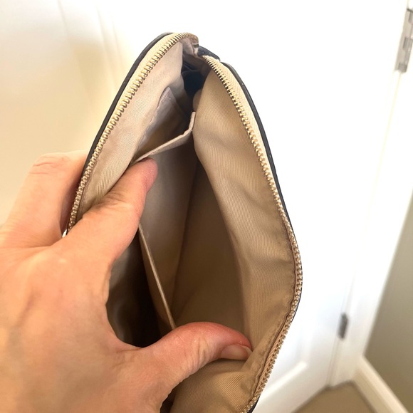 Coach Beige/Tan Leather Clutch/Cosmetic Case - Picture 12 of 12